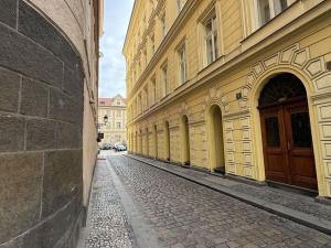 Pronájem bytu 1+kk, Praha - Staré Město, Smetanovo nábřeží, 23 m2