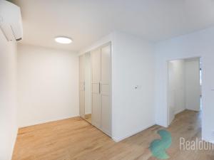 Pronájem bytu 2+kk, Praha - Řepy, Na moklině, 71 m2