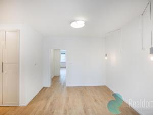 Pronájem bytu 2+kk, Praha - Řepy, Na moklině, 71 m2
