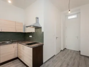 Pronájem bytu 1+1, Praha - Žižkov, Jeronýmova, 32 m2