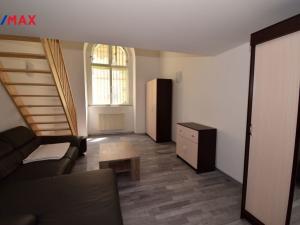 Pronájem bytu 2+1, Praha - Smíchov, Na Valentince, 55 m2