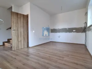 Prodej bytu 4+1, Praha - Běchovice, Pplk. Nováčka, 139 m2