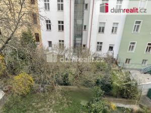 Pronájem bytu 1+kk, Praha - Smíchov, Na Skalce, 22 m2