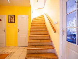 Prodej rodinného domu, Lužice, 200 m2