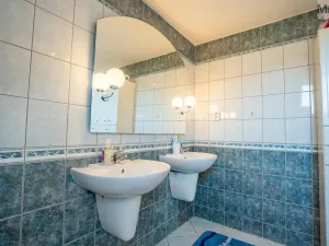 Prodej rodinného domu, Lužice, 200 m2