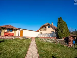 Prodej rodinného domu, Lužice, 200 m2