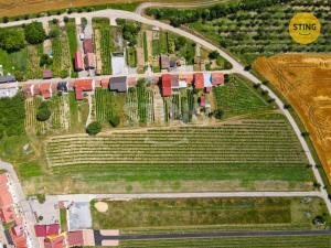 Prodej komerčního pozemku, Bořetice, 2210 m2