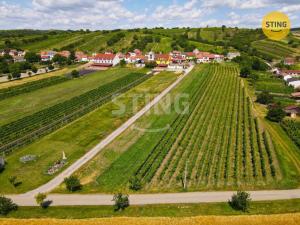 Prodej komerčního pozemku, Bořetice, 2210 m2