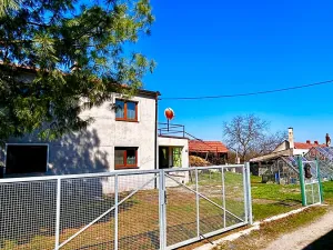 Prodej rodinného domu, Panenské Břežany, Na plácku, 300 m2