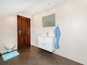 Pronájem bytu 4+kk, Praha - Kyje, Černičná, 201 m2