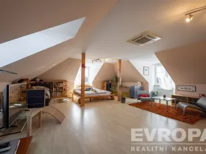 Prodej rodinného domu, Psáry - Dolní Jirčany, Pod Skalkou, 363 m2