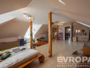 Prodej rodinného domu, Psáry - Dolní Jirčany, Pod Skalkou, 363 m2