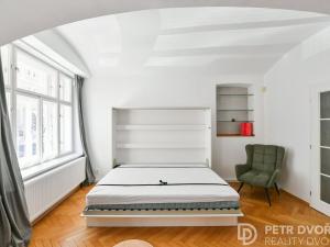 Prodej bytu 1+kk, Praha - Žižkov, Rokycanova, 41 m2