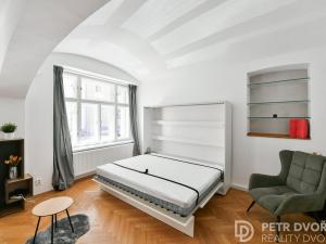 Prodej bytu 1+kk, Praha - Žižkov, Rokycanova, 41 m2