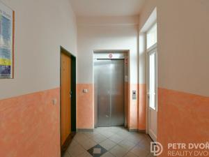 Prodej bytu 1+kk, Praha - Žižkov, Rokycanova, 41 m2