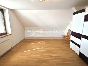 Pronájem kanceláře, Klíčany, 237 m2