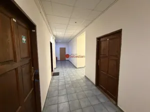 Pronájem kanceláře, Pardubice - Zelené Předměstí, Hlaváčova, 20 m2