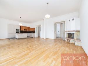 Pronájem bytu 4+kk, Praha - Nové Město, Na Moráni, 155 m2