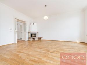 Pronájem bytu 4+kk, Praha - Nové Město, Na Moráni, 155 m2