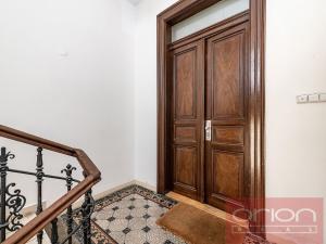 Pronájem bytu 4+kk, Praha - Nové Město, Na Moráni, 155 m2