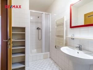 Pronájem bytu 2+kk, Praha - Vršovice, 28. pluku, 62 m2