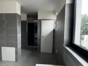Prodej vícegeneračního domu, Šestajovice, 460 m2