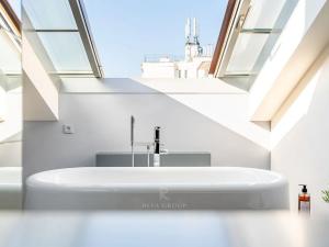 Pronájem bytu 3+kk, Praha - Nové Město, Soukenická, 112 m2