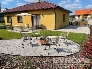 Prodej rodinného domu, Bavoryně - U Vodojemu, U Vodojemu, 98 m2