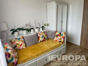 Prodej rodinného domu, Bavoryně - U Vodojemu, U Vodojemu, 98 m2