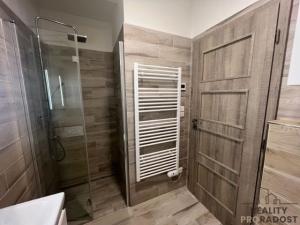 Pronájem bytu 2+kk, Hodonín, Očovská, 37 m2