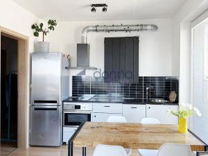 Pronájem bytu 2+kk, Praha - Malešice, Nad úžlabinou, 57 m2
