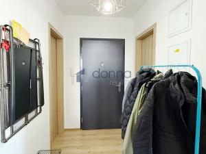 Pronájem bytu 2+kk, Praha - Malešice, Nad úžlabinou, 57 m2