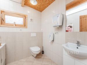 Prodej rodinného domu, Uherské Hradiště - Rybárny, V Zahradách, 474 m2