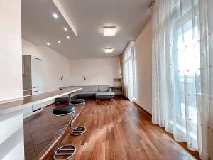 Pronájem bytu 2+kk, Praha - Stodůlky, Petržílkova, 65 m2