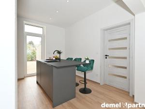 Prodej rodinného domu, Třebíč, Velkomeziříčská, 140 m2