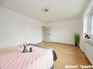 Prodej rodinného domu, Třebíč, Velkomeziříčská, 140 m2
