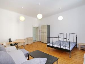 Pronájem bytu 1+1, Praha - Žižkov, Blahníkova, 45 m2