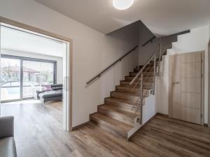 Prodej domu, Tmaň, K Vodojemu, 261 m2