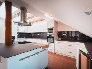 Prodej obchodního prostoru, Sušice, náměstí Svobody, 658 m2