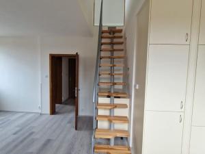 Pronájem bytu 2+kk, Praha - Strašnice, Konojedská, 54 m2