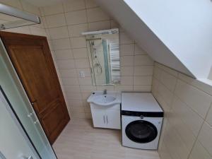 Pronájem bytu 2+kk, Praha - Strašnice, Konojedská, 54 m2
