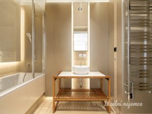 Pronájem bytu 2+kk, Praha - Nusle, Pod Děkankou, 70 m2
