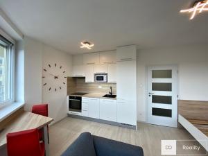 Pronájem bytu 1+kk, Mladá Boleslav, Laurinova, 29 m2