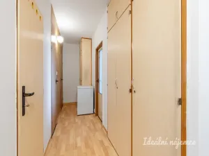 Pronájem bytu 3+1, Praha - Prosek, Litvínovská, 67 m2