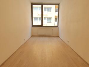 Pronájem bytu 3+kk, Praha - Střešovice, Na Petynce, 68 m2