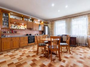 Prodej rodinného domu, Líský, 250 m2