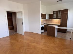 Pronájem bytu 2+kk, Zlín, třída Tomáše Bati, 66 m2