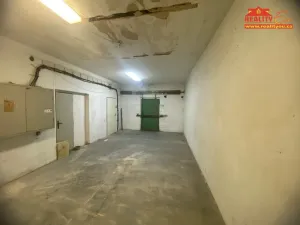 Prodej obchodního prostoru, Jaroměř - Jezbiny, Hradecká, 424 m2