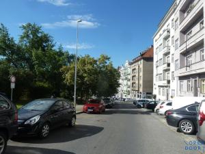Pronájem bytu 1+kk, Praha - Vršovice, Madridská, 22 m2
