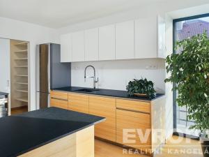 Pronájem bytu 4+kk, Praha - Podolí, Nad cihelnou, 142 m2